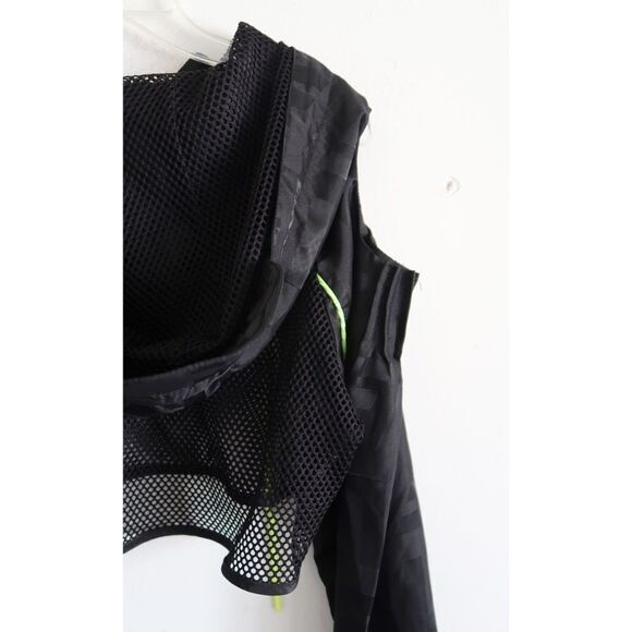 LF Mesh Cropped Top - Size Medium - Picture 7 of 8